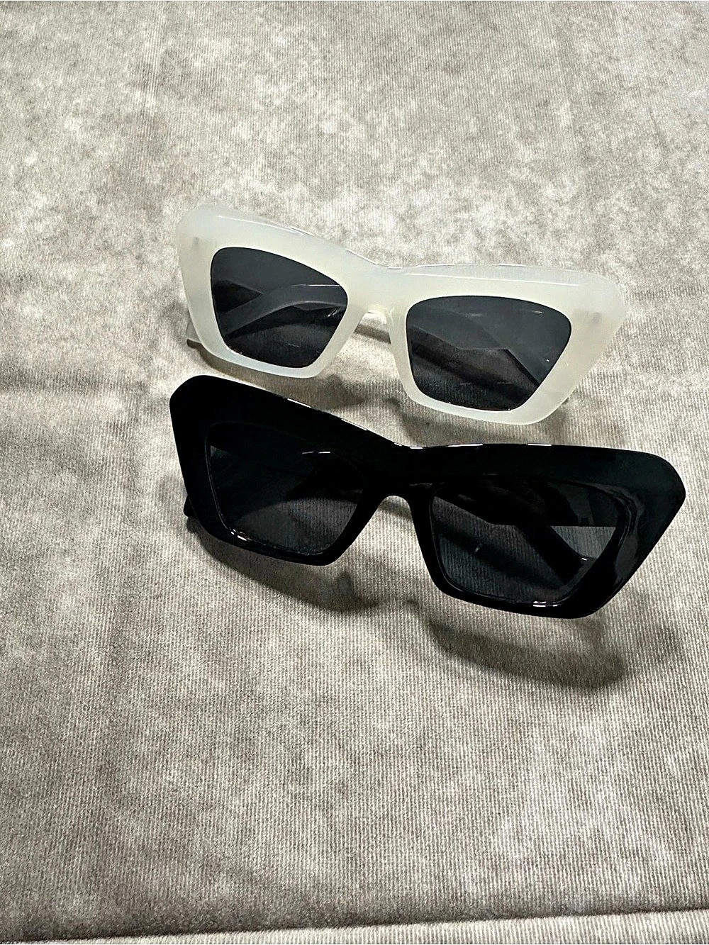 Two-Piece Sunglasses Set in Black & White Like New